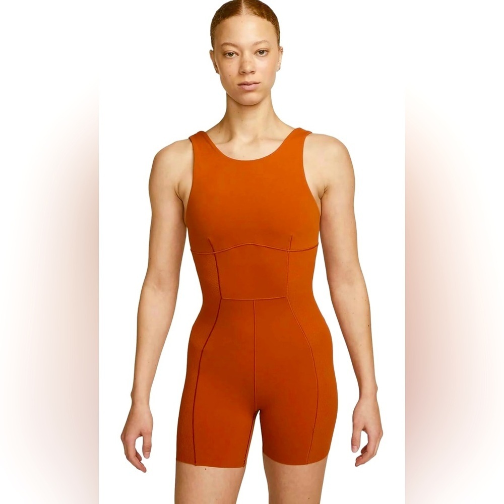 NWT Rust Nike Yoga Dri-Fit Luxe Size XL